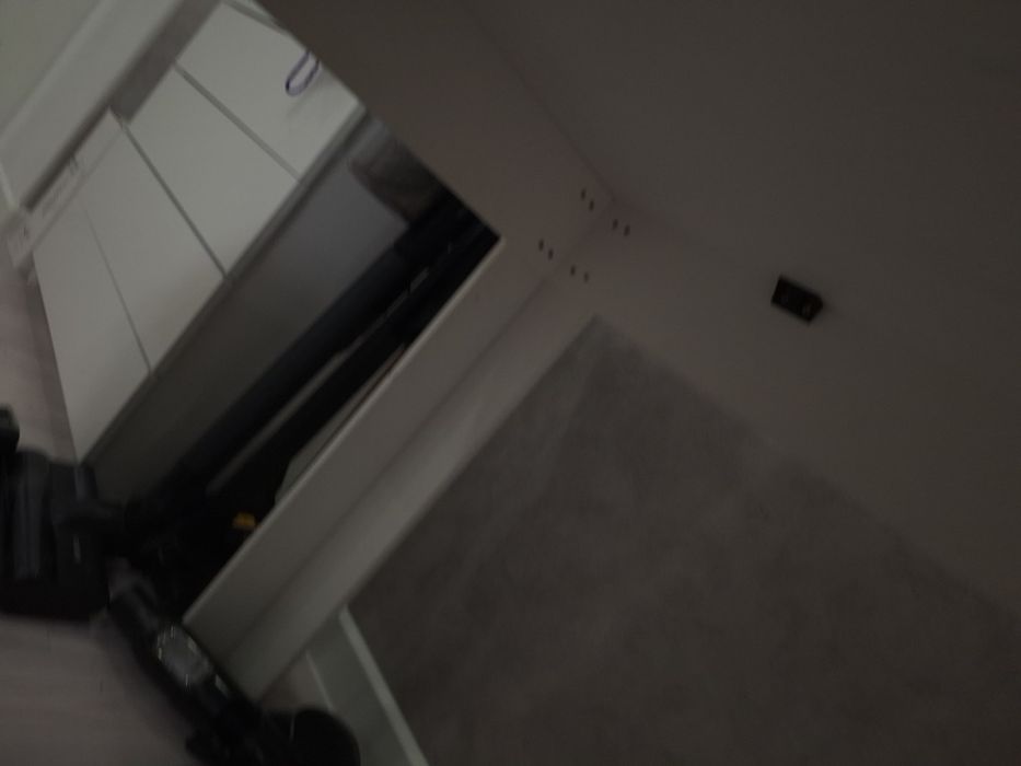 Кухонный стол белый