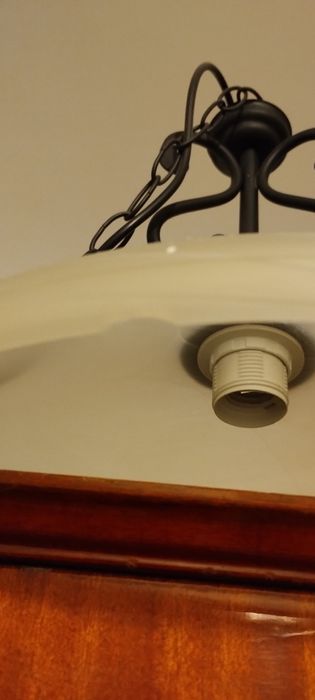 Lustra de vânzare și aplice