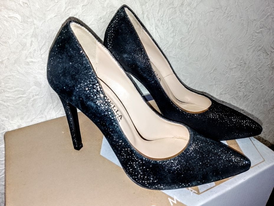 Продам женские туфли