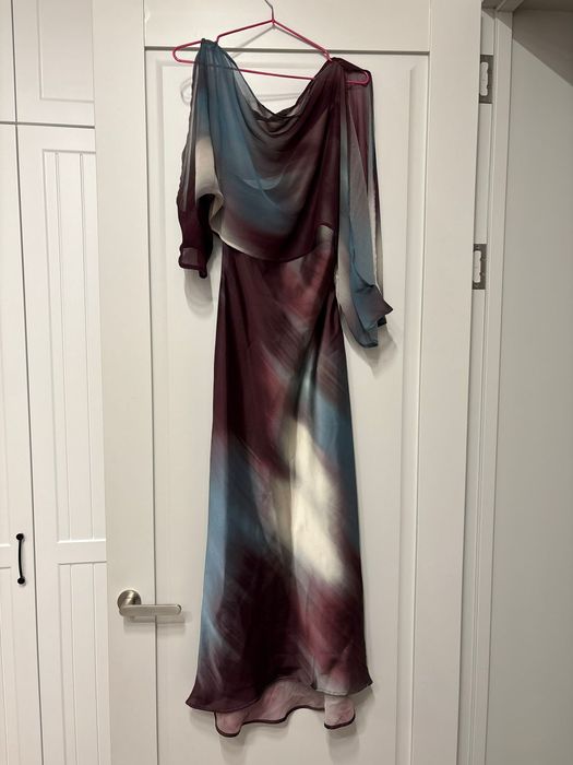 Шикарное длинное вечернее платье