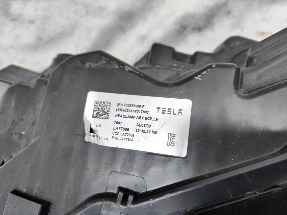 Оригинален фар Тесла 3 Tesla 3 Full Led 2024