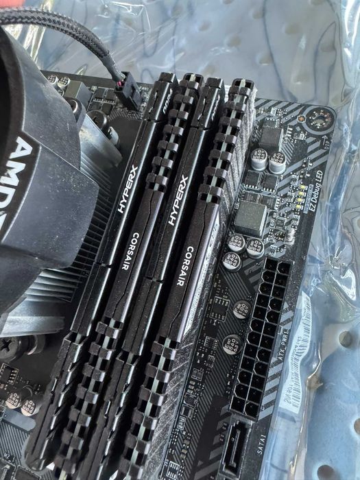 hyperx ddr4 32 second hand si noi de vanzare • Anunturi • OLX.ro