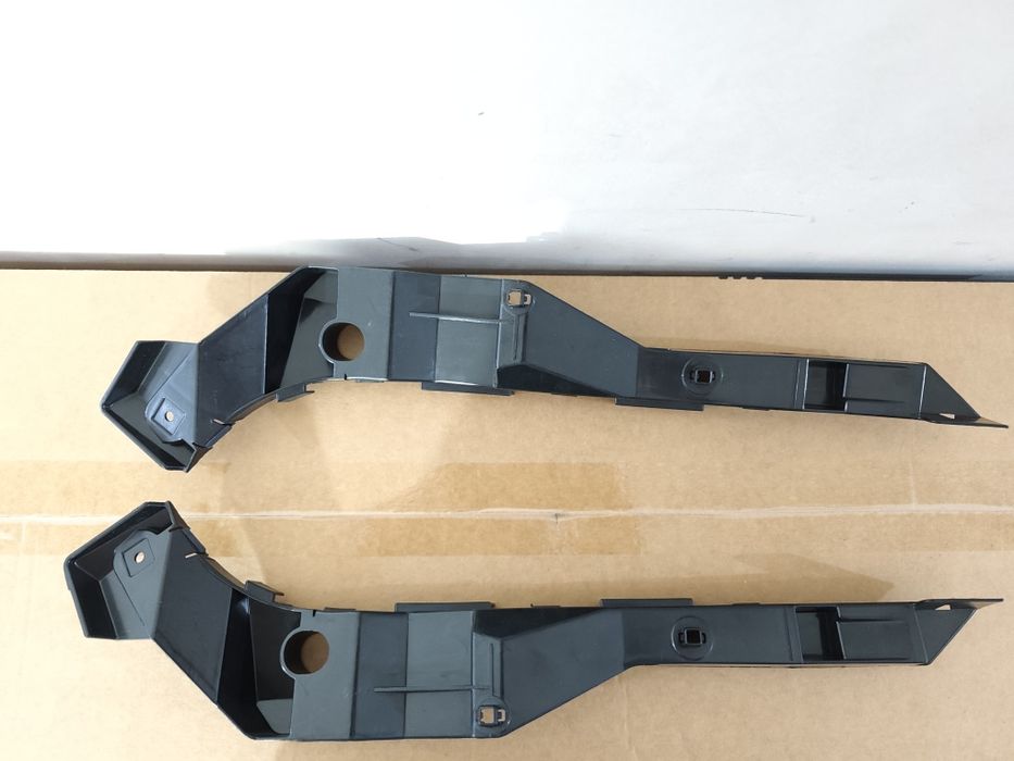 Крепление саласка бампера Лексус