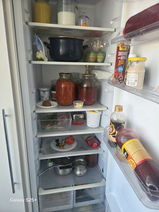 Холодильник встроенный