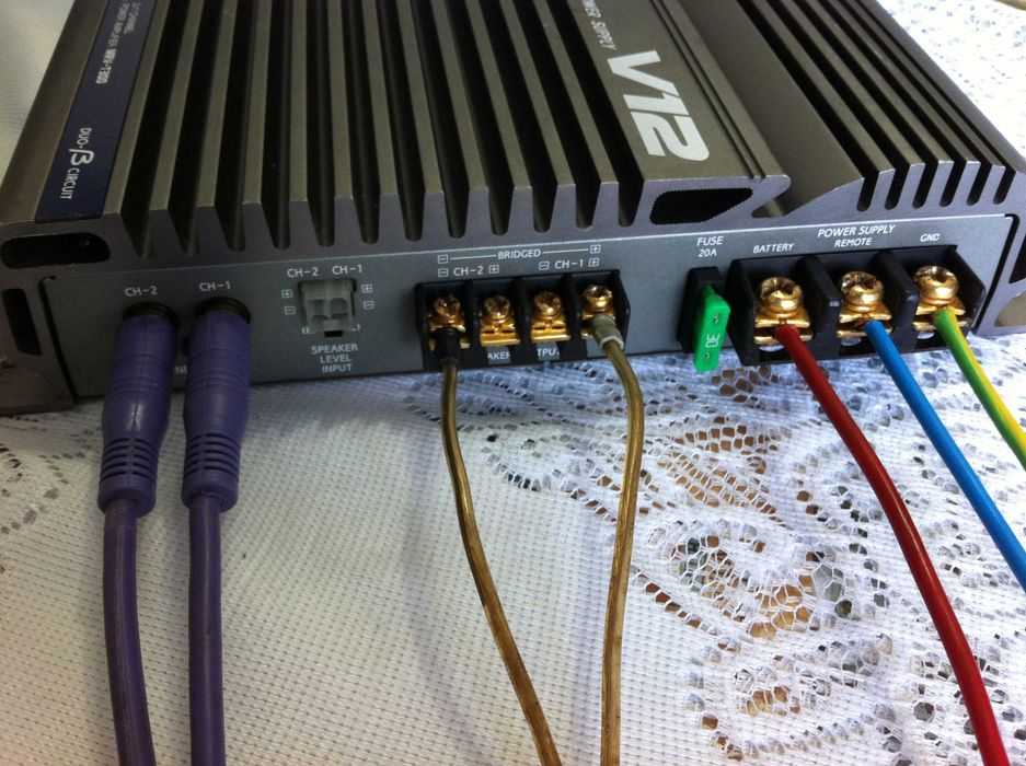 Amplificator Alpine/Ground Zero max500W/Mac Audio max400W (statie