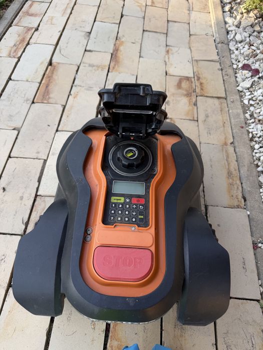 Robot de tuns iarba WORX Landroid WG790