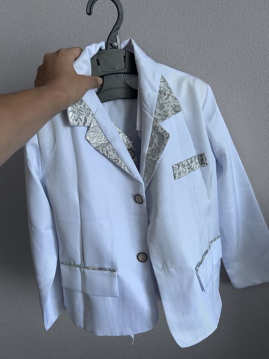 Продам костюм на мальчика