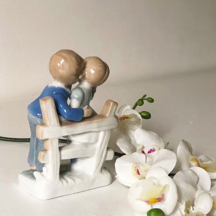 Порцеланова фигурка «Деца на дънер «