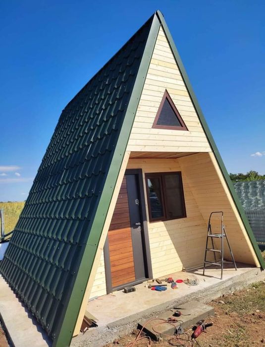 Vindem cabane tip A-frame