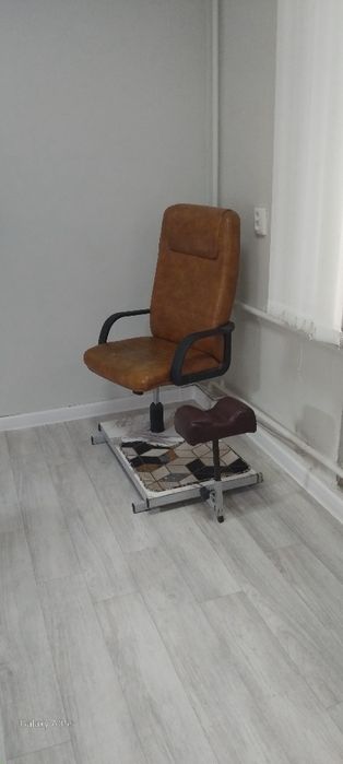 Сдам в аренду маникюрный стол