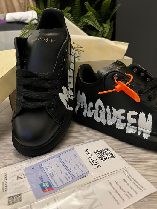Adidasi Alexander McQueen Graffiti Black