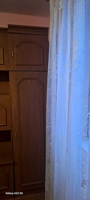 De vânzare mobilă de sufragerie și o cadă de baie baie