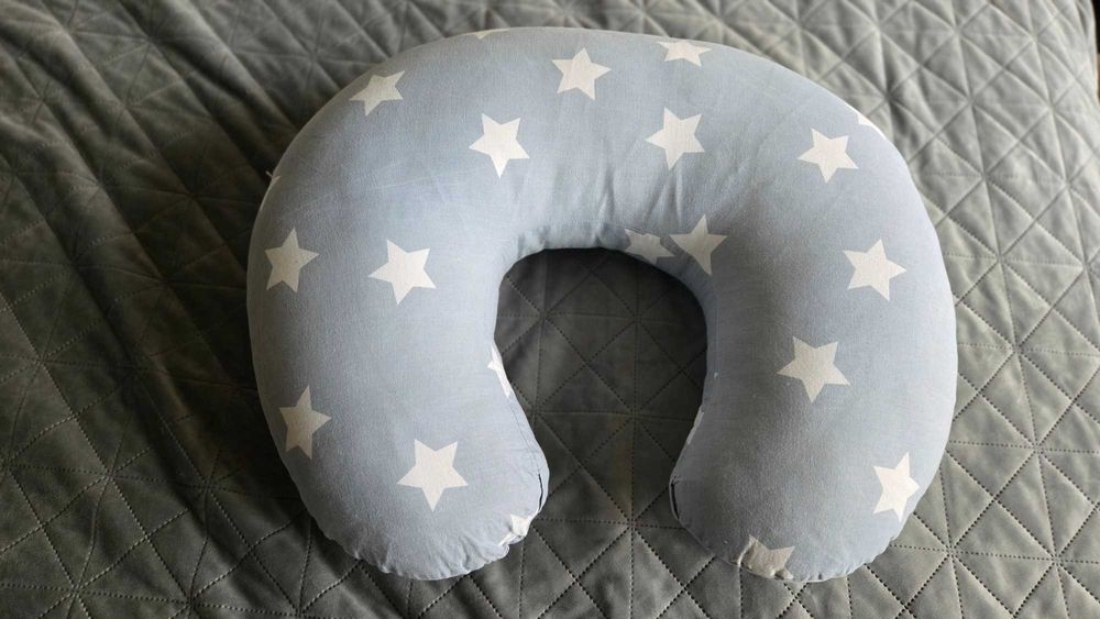 Възглавница за кърмене