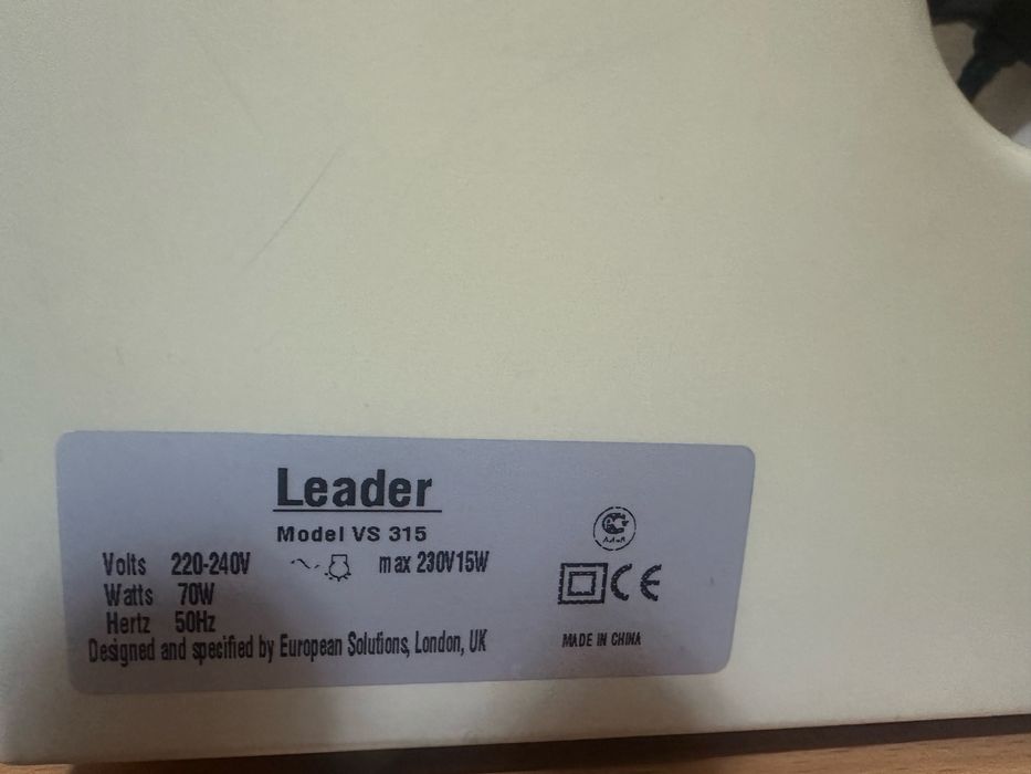 Продам швейную машинку Leader