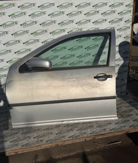 Usa stanga fata Volkswagen VW Golf a 4-a generatie