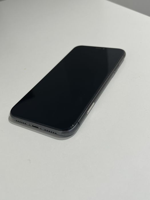 Продам айфон 11 iPhone 11