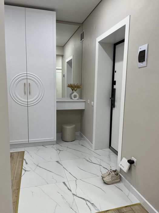 Продам 4 ком квартиру 145 кв м