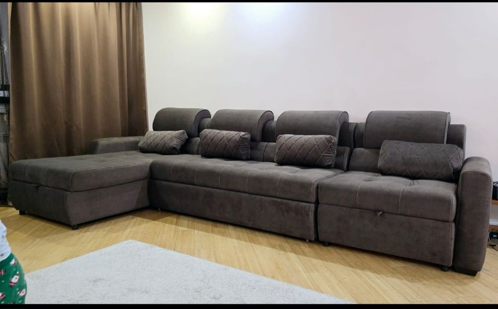 Диван б/у. 3,5 метра в длину.