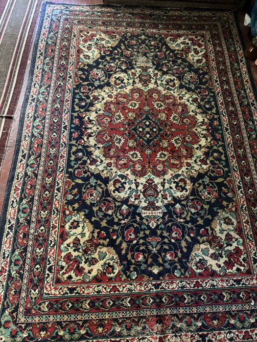 Шерстяной ковер