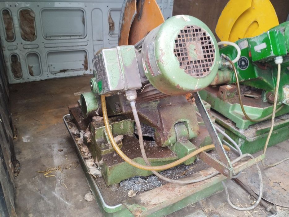 Машина пендула за метал трифазна внос от Англия Герунг