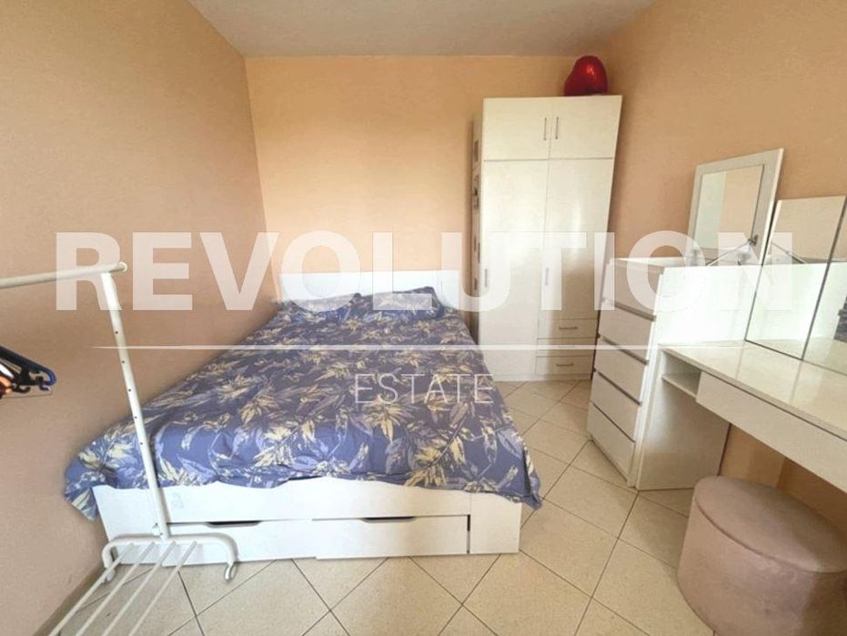 Дава се под наем Двустаен апартамент в Варна, Център - 70 кв.м за 600 € - Снимка #3