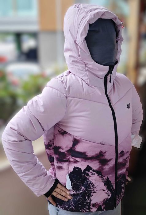 Нови дамски ски/сноуборд якета 4 F Mountain. Размери: S и М