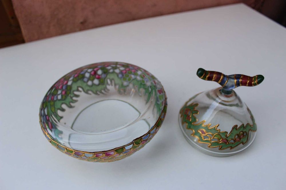 Bol sticla Bohemia, model sarpe / dragon, lucrat manual