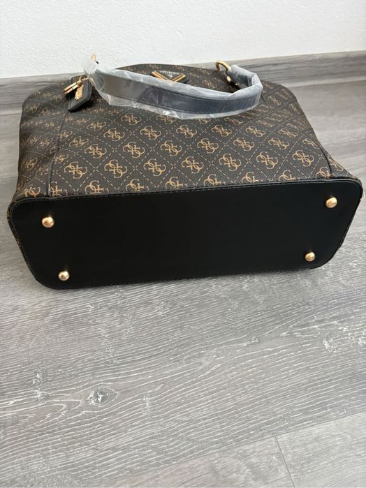 Vand geanta noua guess