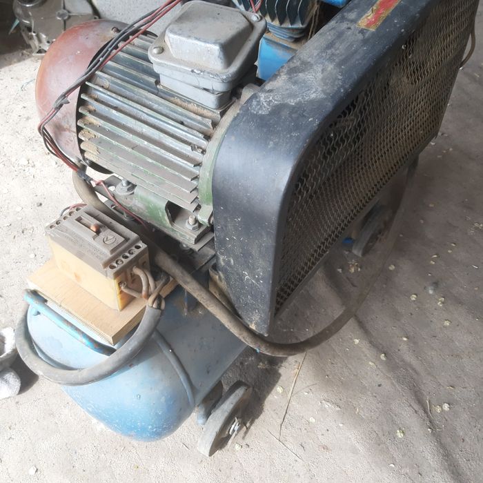 Продам компрессор