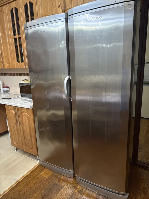 Продается морозильник с холодильником