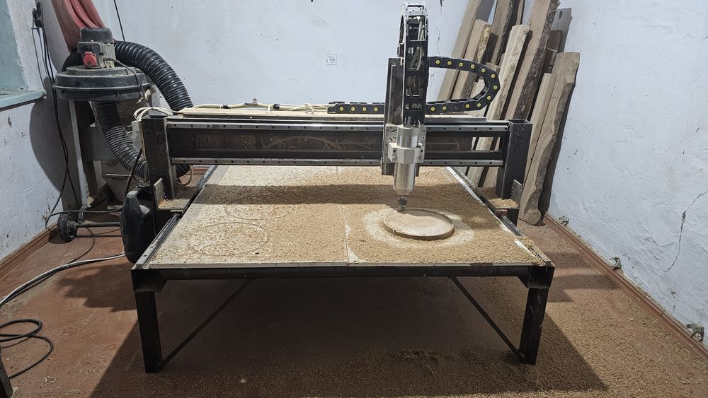 ЧПУ станок по дереву и металлу