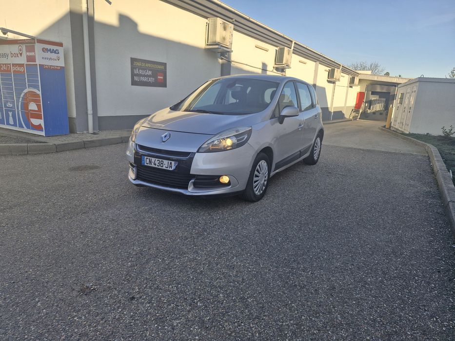 RENAULT Grand Scenic