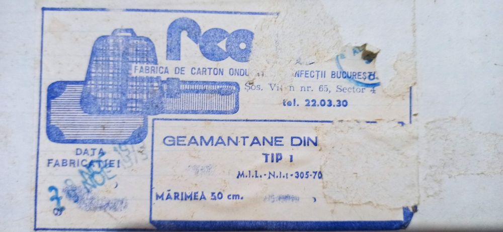 Jucarii obiecte geamantan vechi epoca comunista