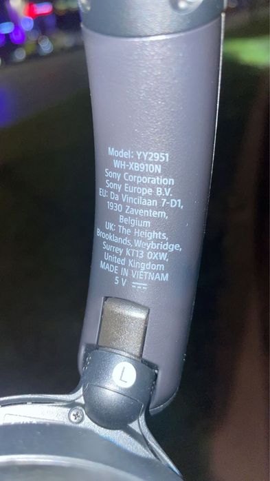 Vand casti sony wh-xb910n noi