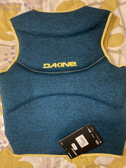 Dakine помощна жилетка от неопрен