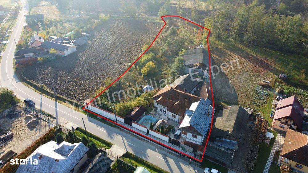 Casă + spațiu comercial de vânzare în comuna Băiculești, județ Argeș.