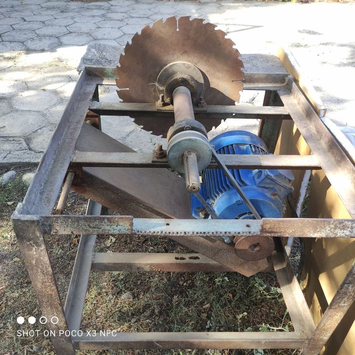 Продам циркулярную пилу.