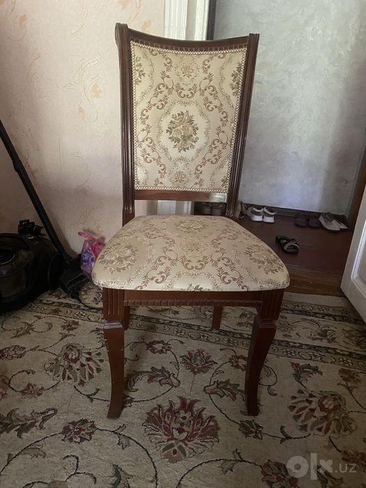 Продам 10 стульев