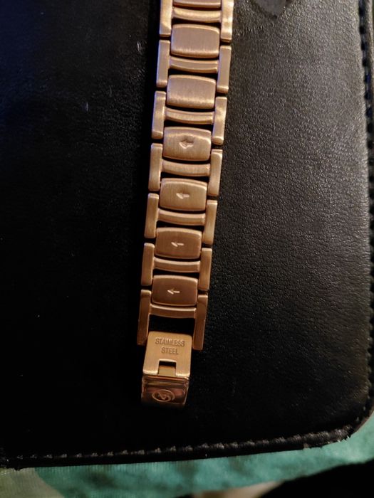 Нов ориг.дамски аналогов  часовник "Accurist signature""