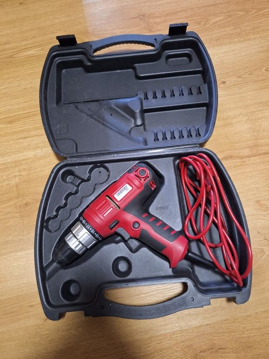 Кабелен винтоверт Raider.