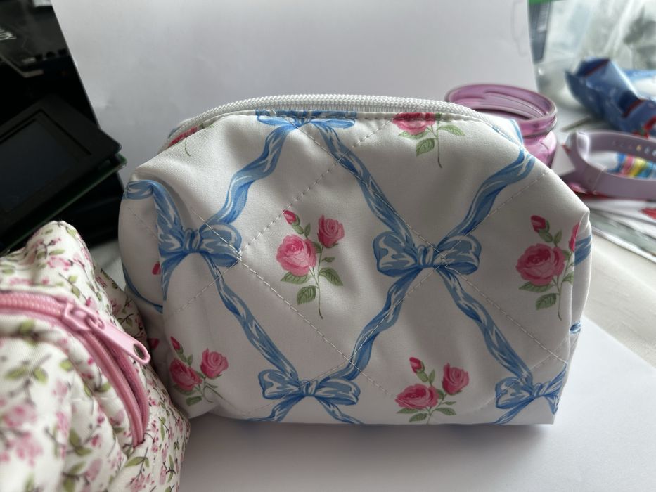 Несесер за гримове