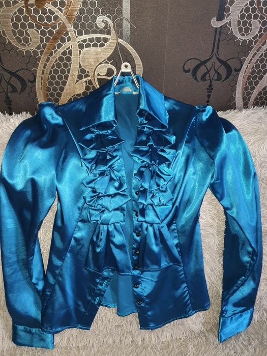 Блузки Турция разные, атлас, с кружевом и без