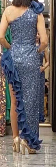 Официална  рокля