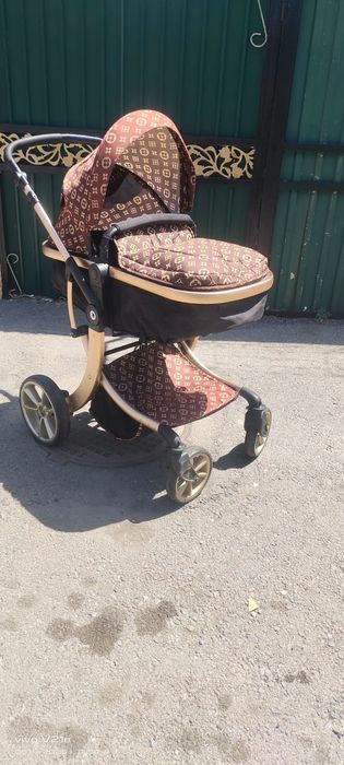 Продам детскую коляску