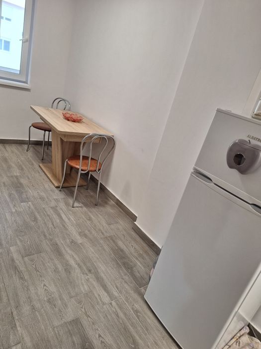 Garsoniera de închiriat