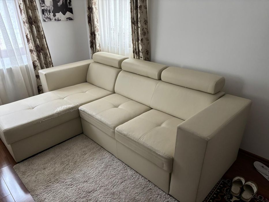 Canapea colțar piele ecologică