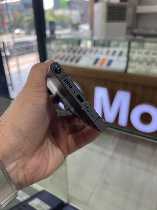 Продается (Nasiya-Вариант-Рассрочка) Galaxy S23 Ultra в отличном сост