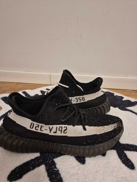 Yeezy 350 white stripe "oreo"