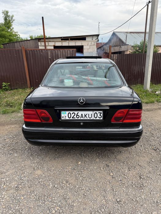 Продам Mercedes 210