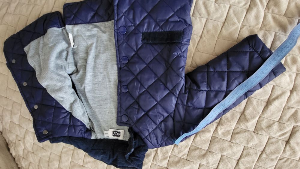 Продам куртку на мальчика